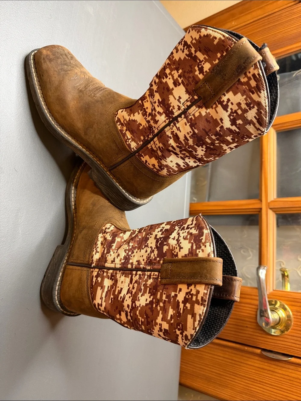 Kid’s Old West Brown/Camo Cowboy Boots. Size: 3